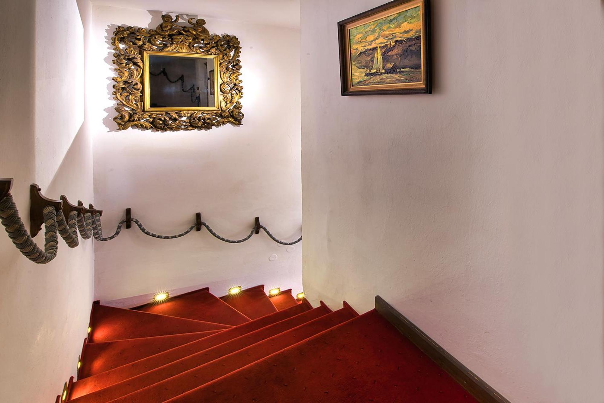 Panoramic Castle Suite With Free Private Parking Bratislava Esterno foto