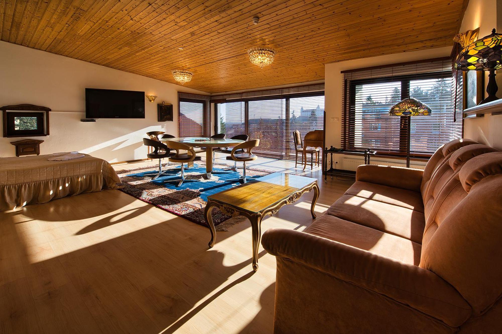 Panoramic Castle Suite With Free Private Parking Bratislava Esterno foto