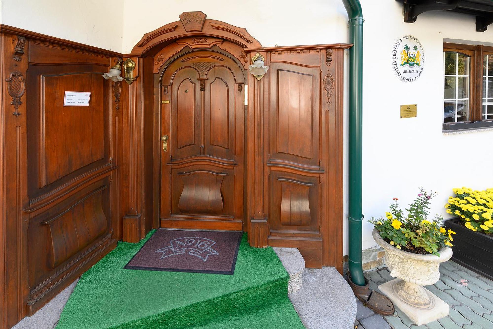 Panoramic Castle Suite With Free Private Parking Bratislava Esterno foto