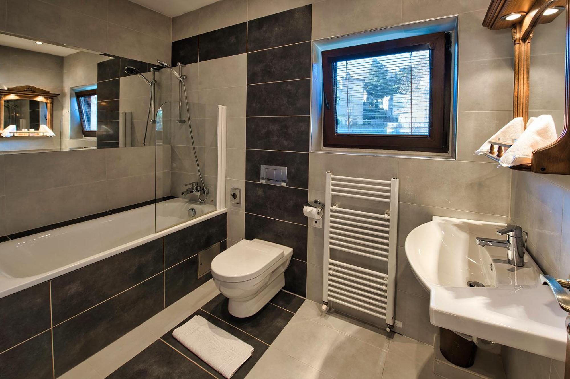Panoramic Castle Suite With Free Private Parking Bratislava Esterno foto